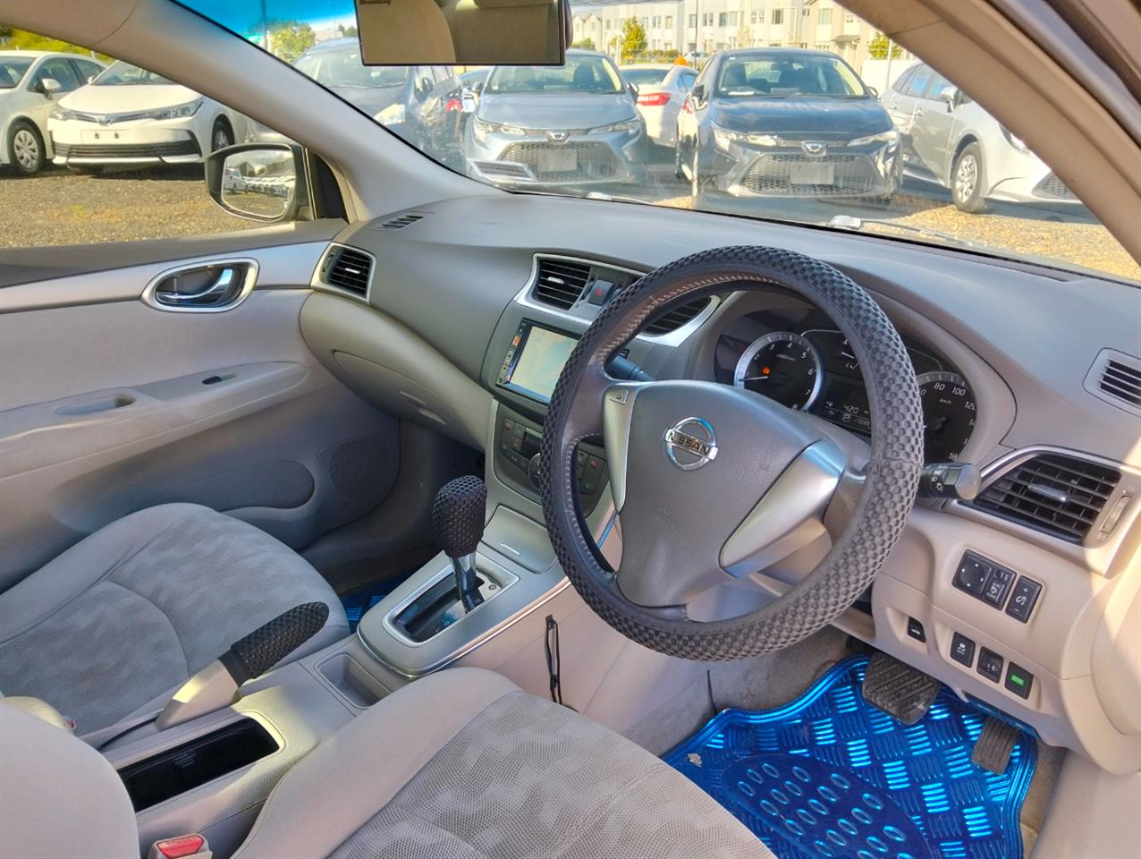 2012 Nissan Bluebird thumbnail