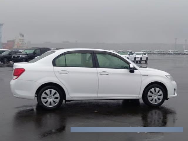 2015 Toyota Corolla thumbnail