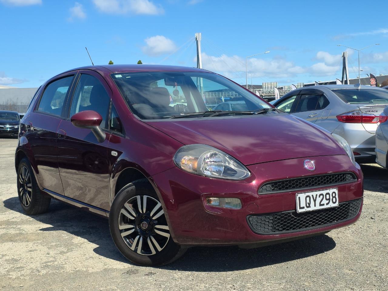2015 Fiat Punto thumbnail