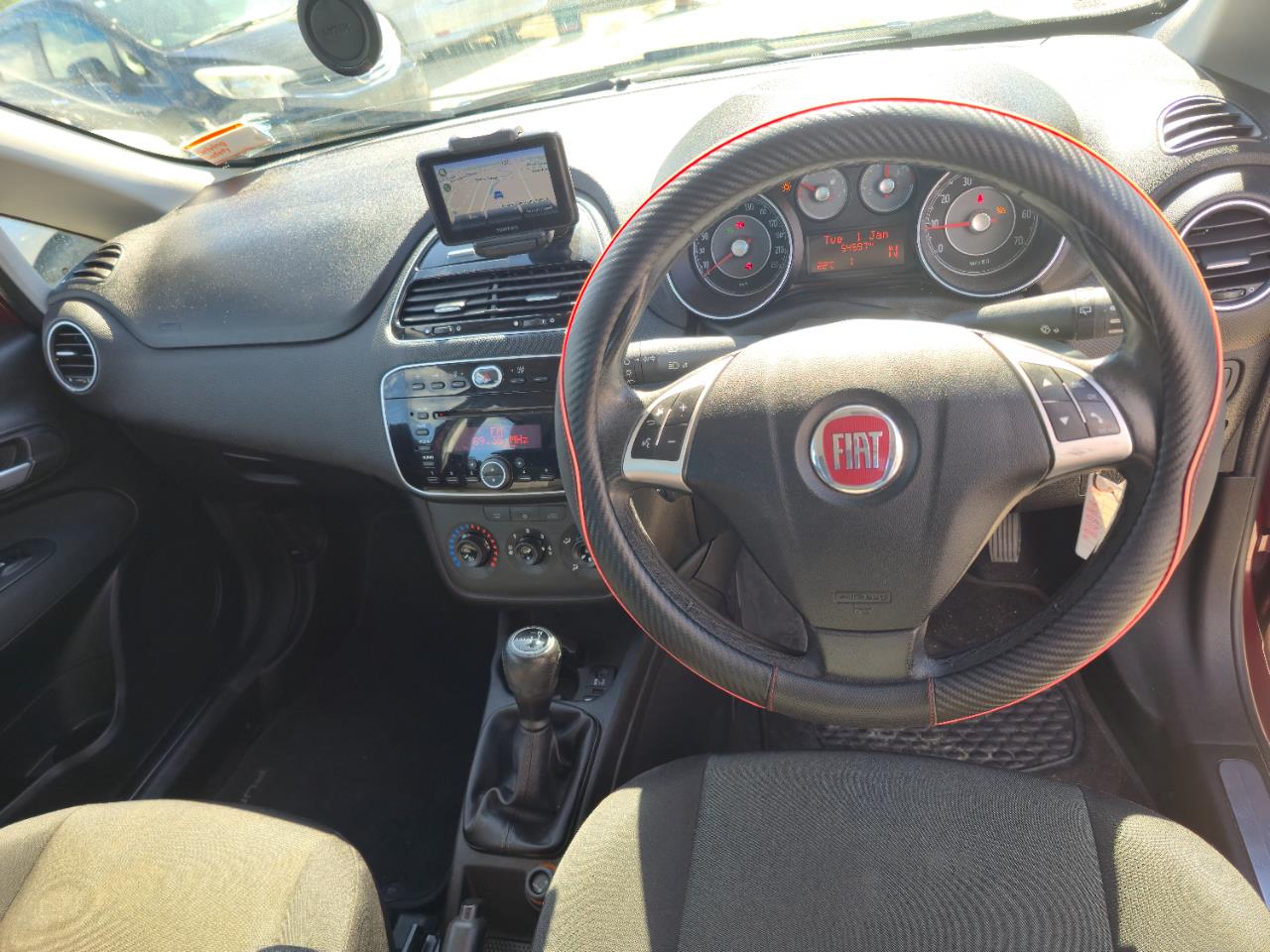 2015 Fiat Punto thumbnail