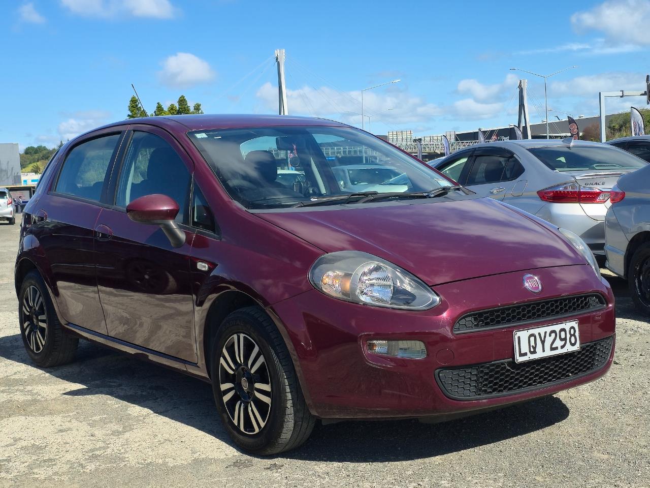 2015 Fiat Punto thumbnail