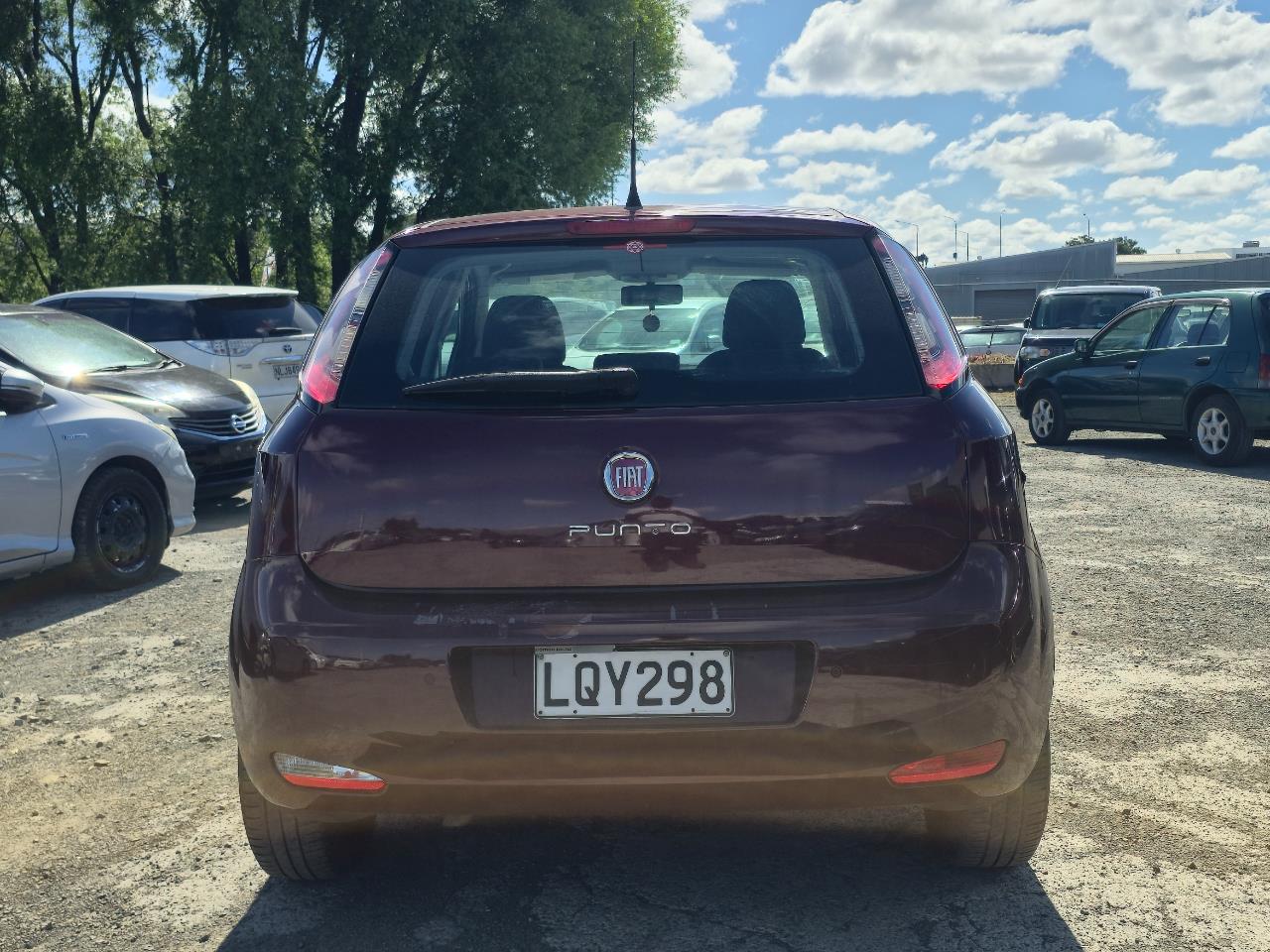 2015 Fiat Punto thumbnail