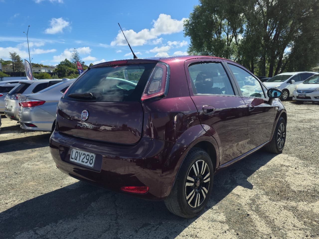 2015 Fiat Punto thumbnail