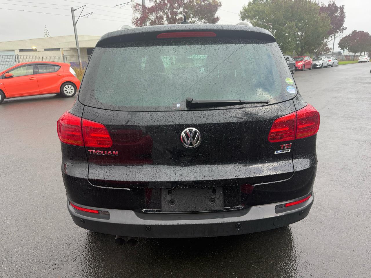 2015 Volkswagen Tiguan thumbnail