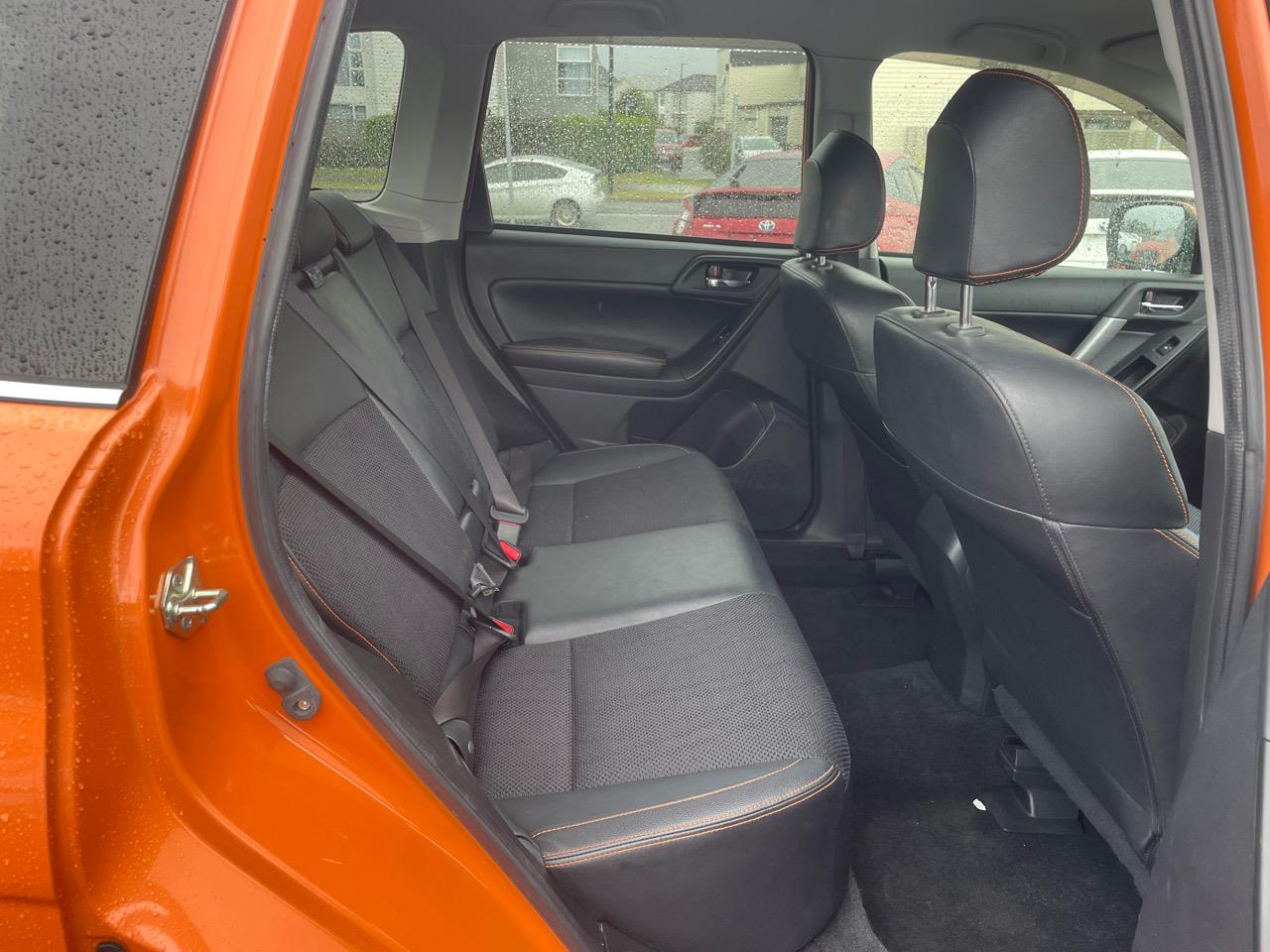 2015 Subaru Forester thumbnail