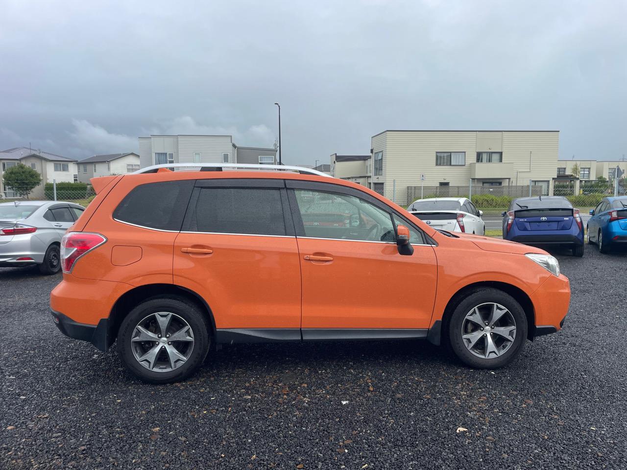 2015 Subaru Forester thumbnail