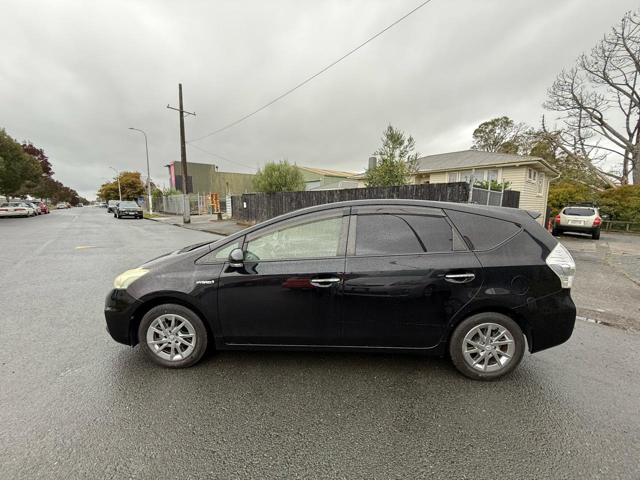2014 Toyota Prius thumbnail