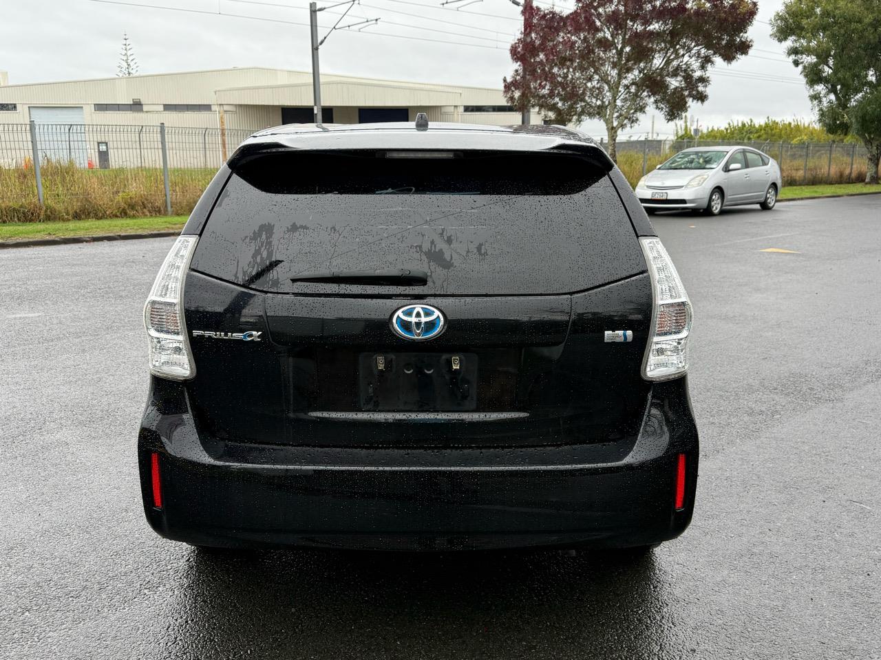 2014 Toyota Prius thumbnail