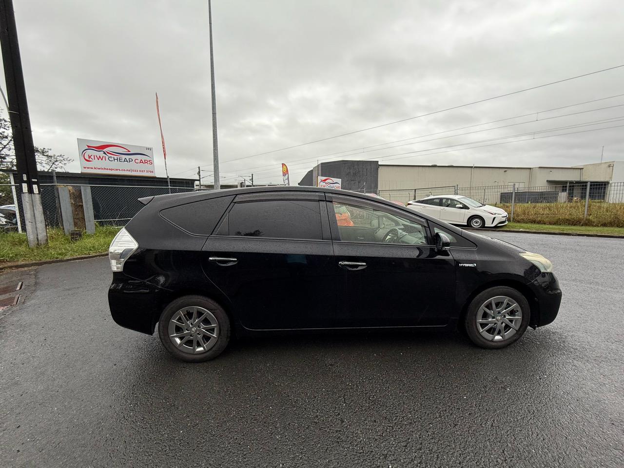 2014 Toyota Prius thumbnail
