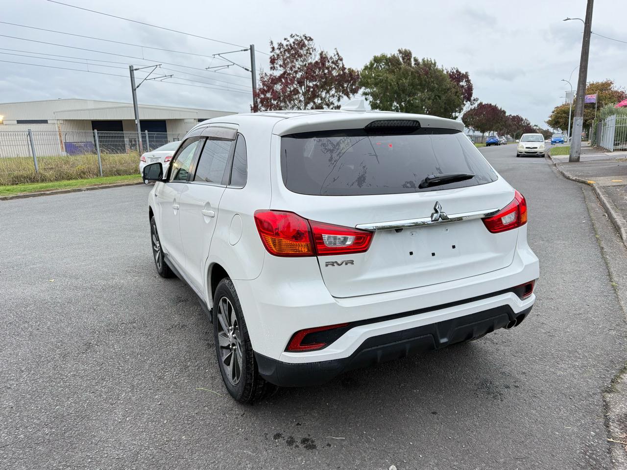 2017 Mitsubishi RVR thumbnail
