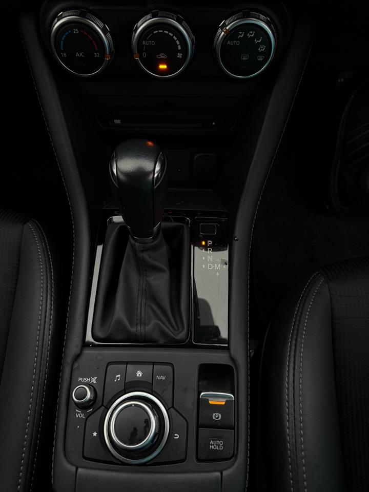 2019 Mazda CX thumbnail