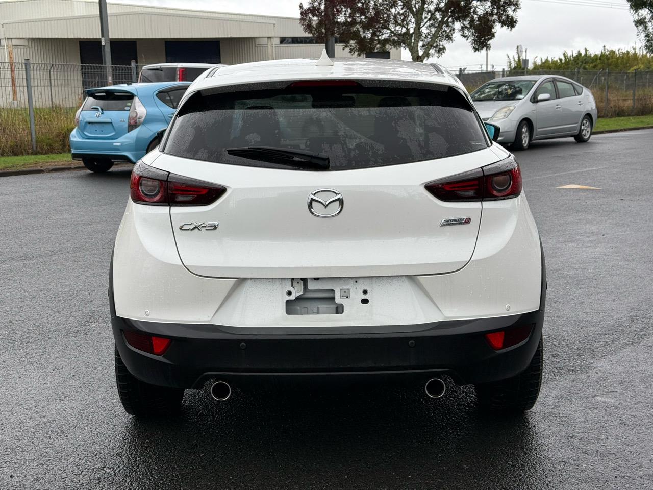 2019 Mazda CX thumbnail