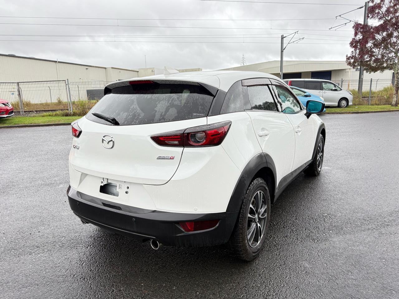 2019 Mazda CX thumbnail