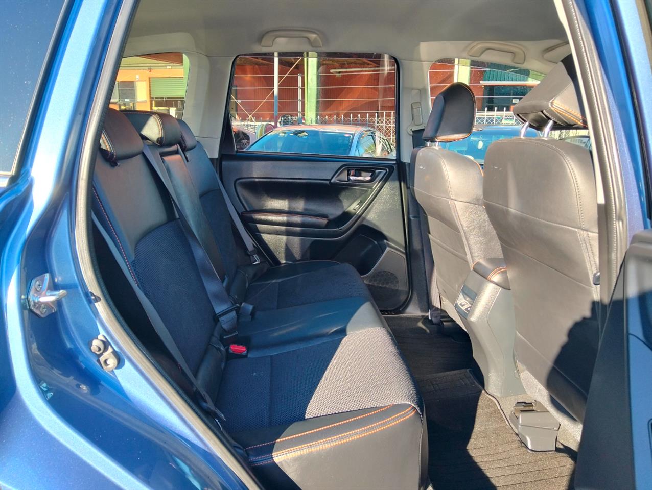 2016 Subaru Forester thumbnail
