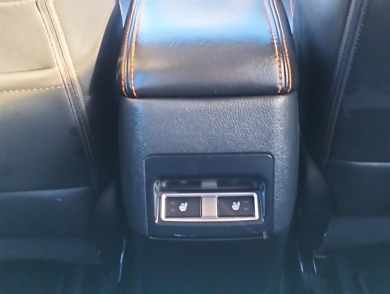 2016 Subaru Forester thumbnail