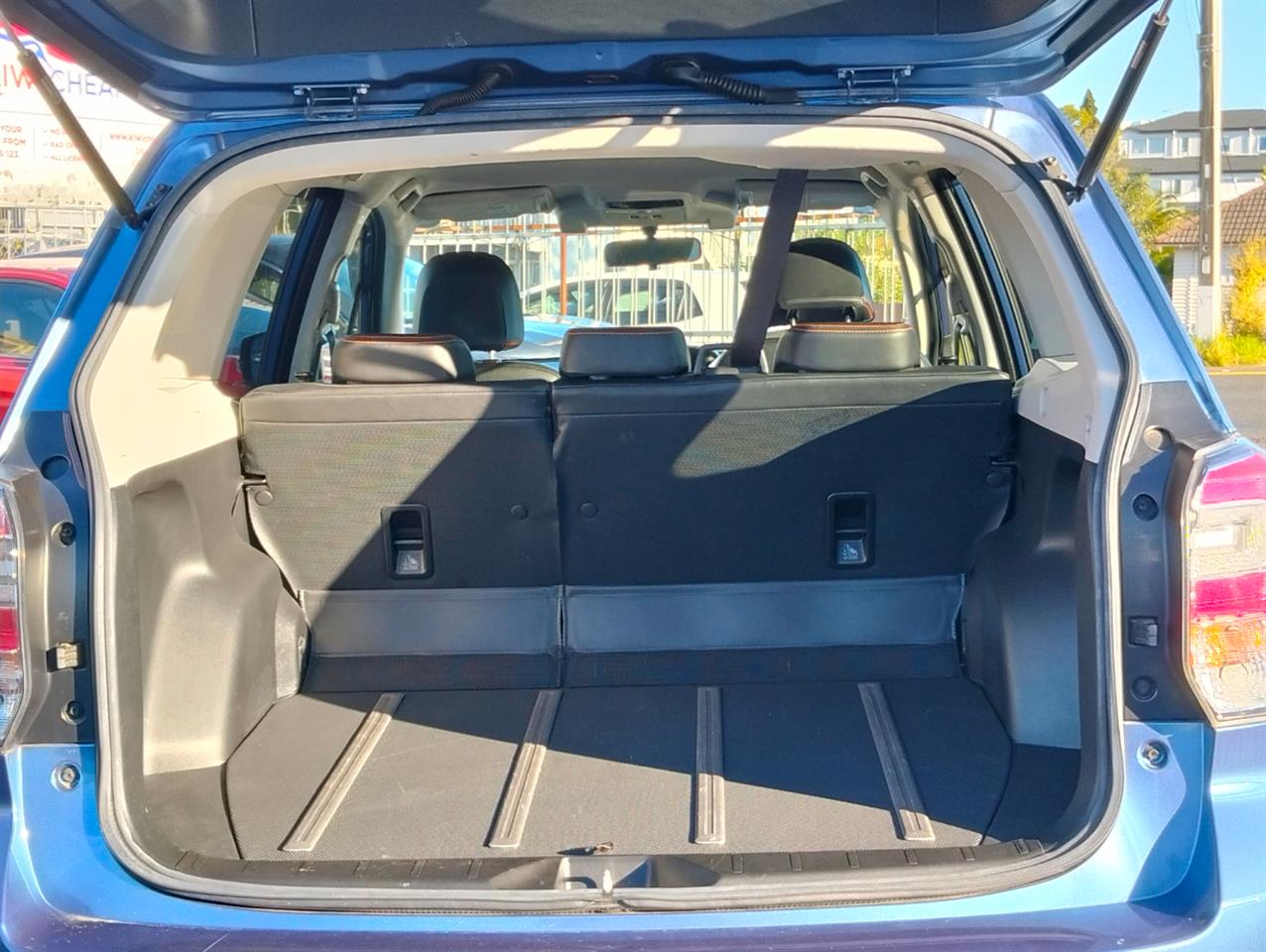 2016 Subaru Forester thumbnail