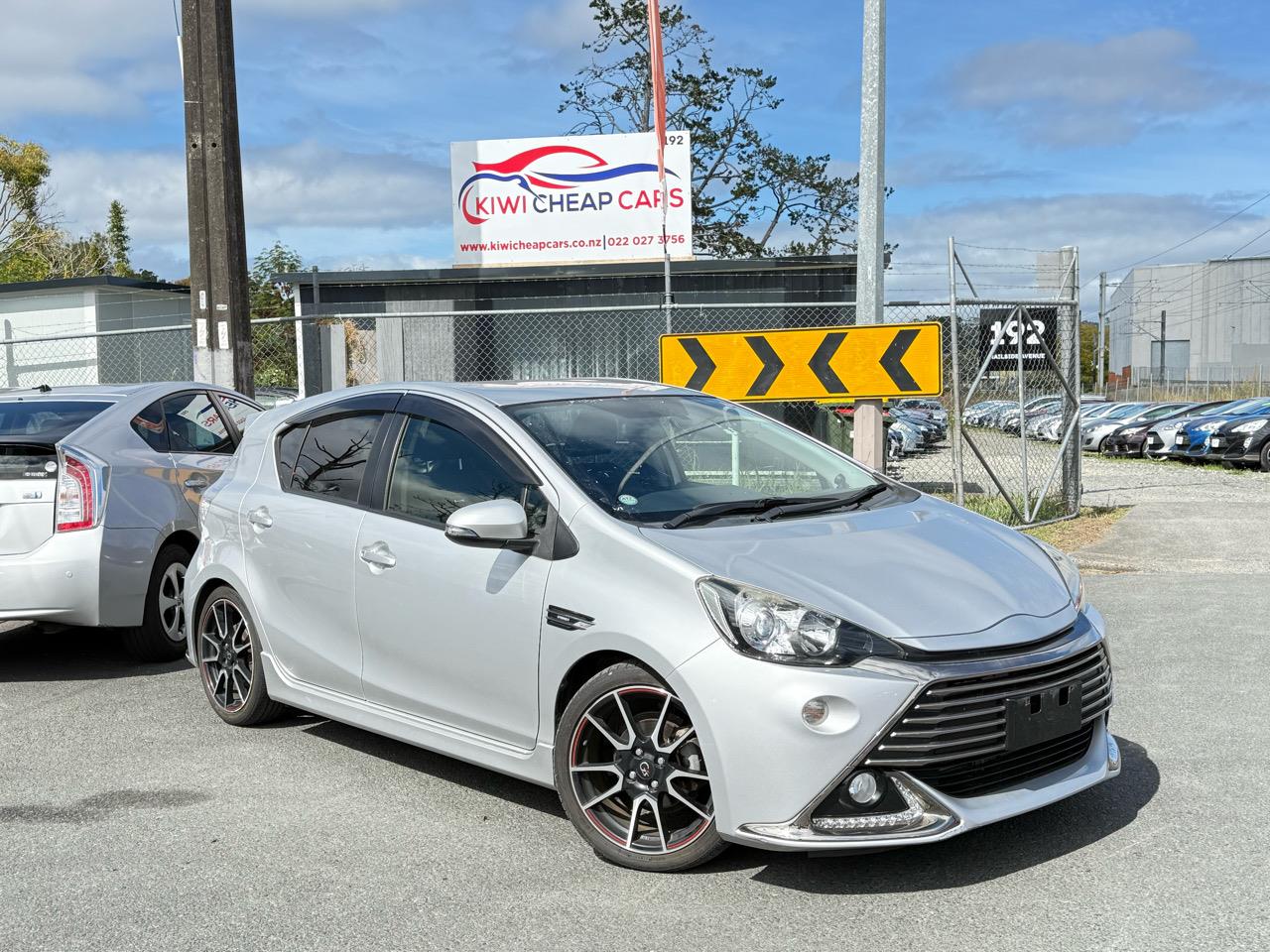 2014 Toyota Aqua thumbnail