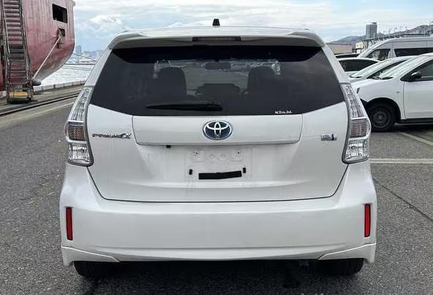 2012 Toyota Prius thumbnail