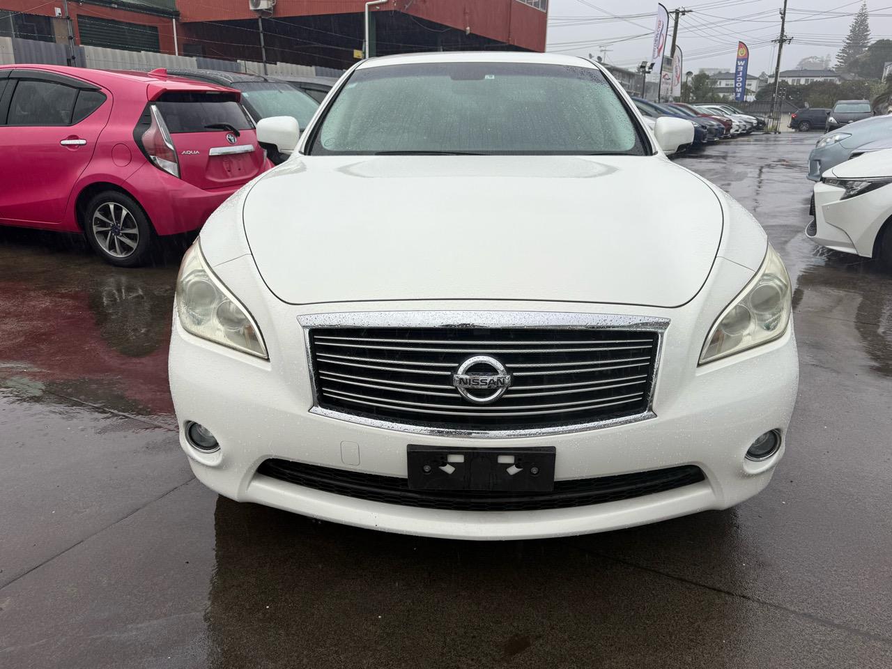 2013 Nissan Fuga thumbnail