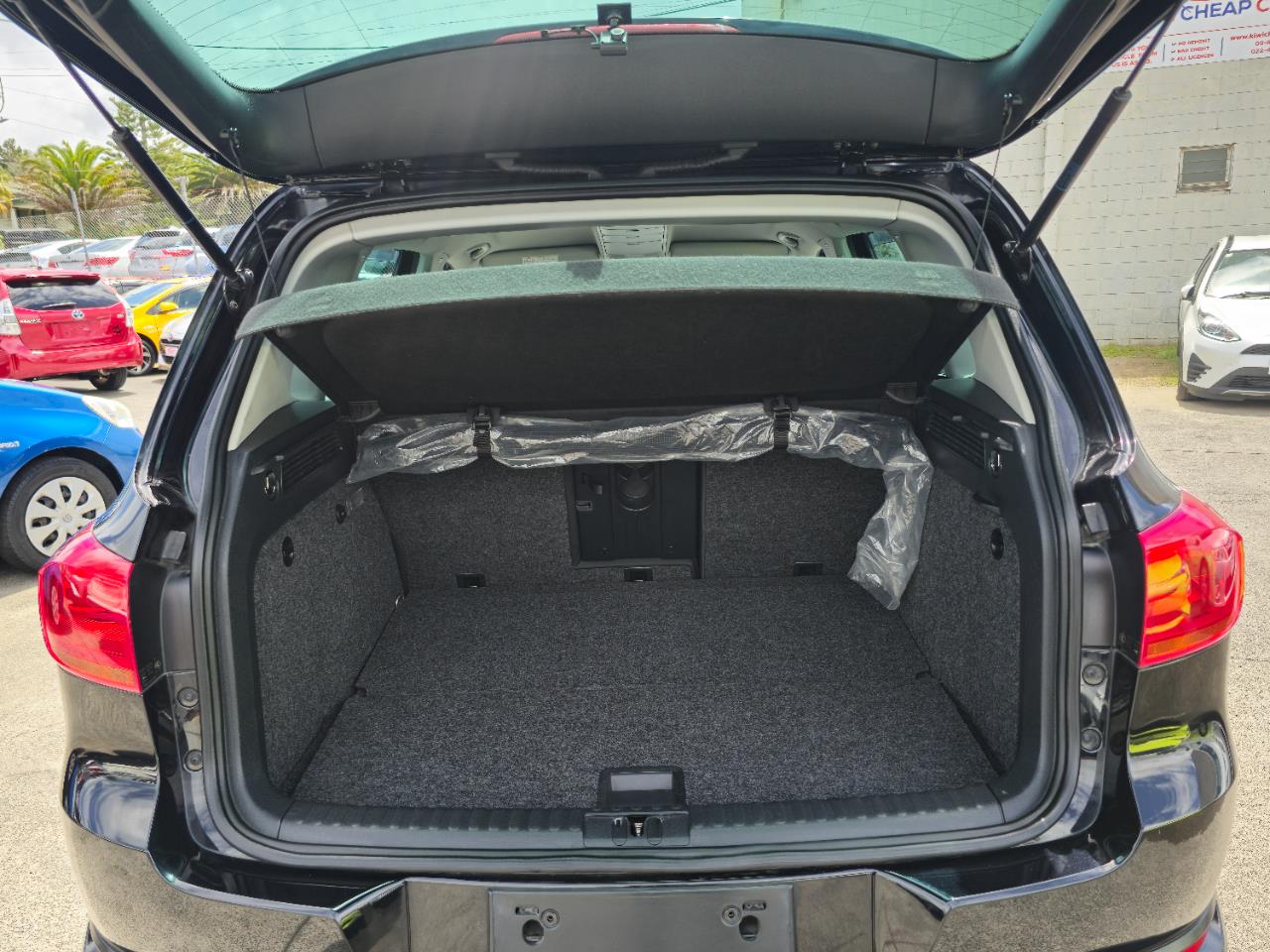 2015 Volkswagen Tiguan thumbnail