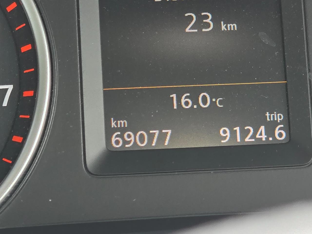 2015 Volkswagen Tiguan thumbnail