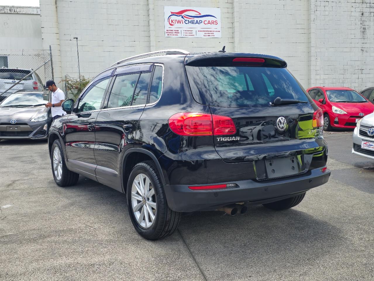 2015 Volkswagen Tiguan thumbnail