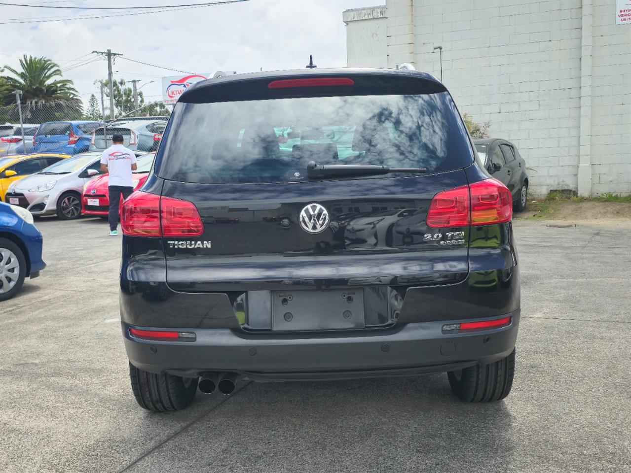 2015 Volkswagen Tiguan thumbnail