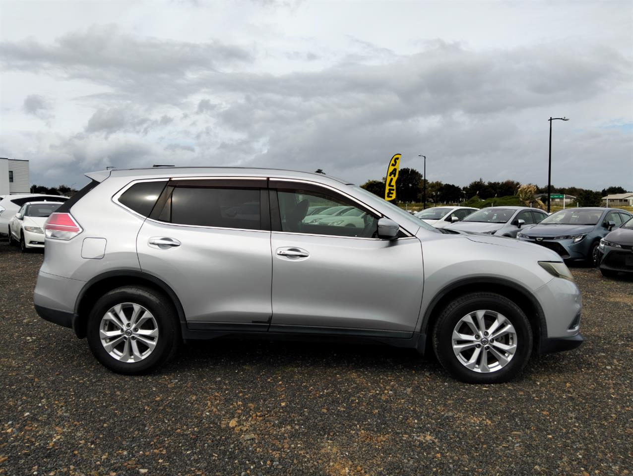 2014 Nissan X-Trail thumbnail