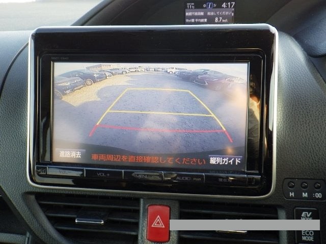 2015 Toyota Noah thumbnail