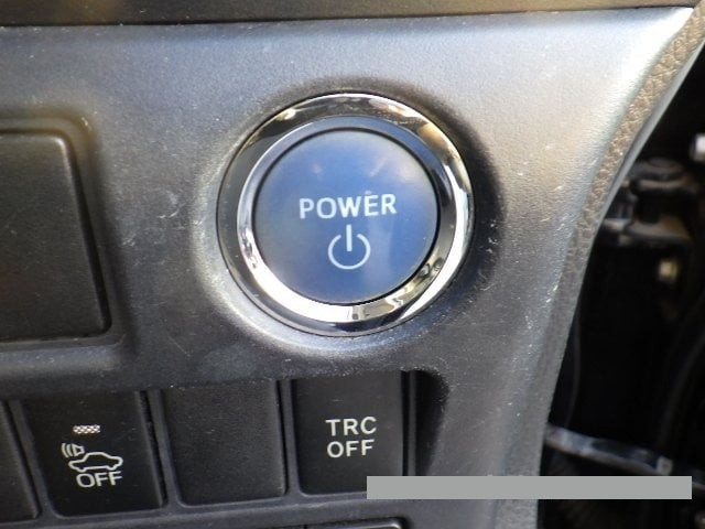 2015 Toyota Noah thumbnail