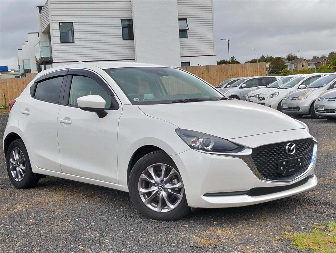 2019 Mazda 2 thumbnail