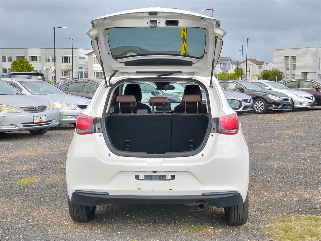 2019 Mazda 2 thumbnail