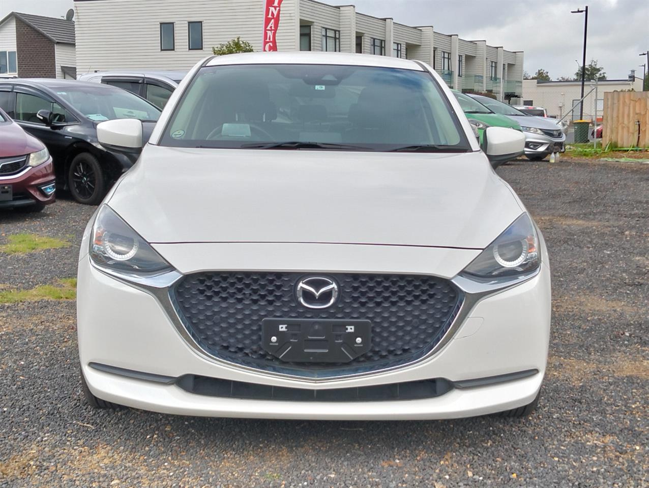 2019 Mazda 2 thumbnail
