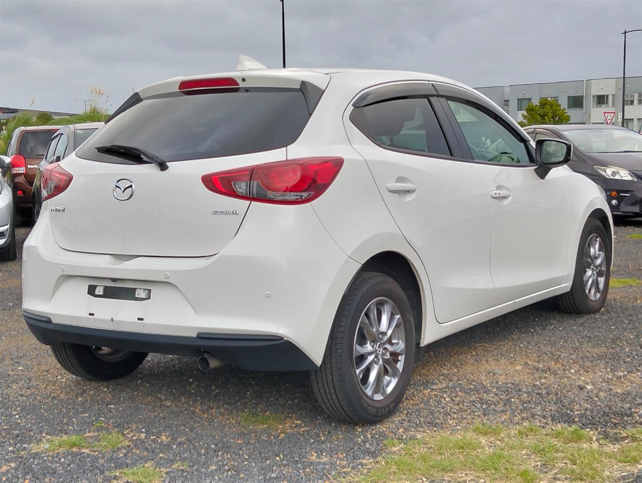 2019 Mazda 2 thumbnail