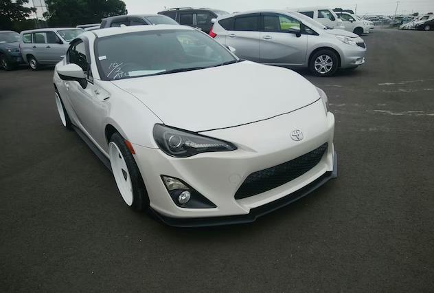 2013 Toyota 86 thumbnail