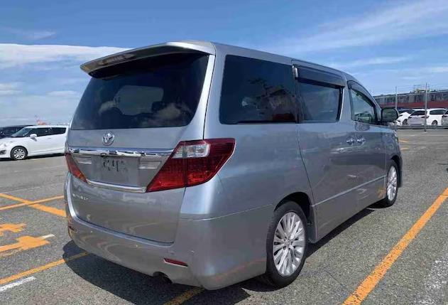 2013 Toyota ALPHARD thumbnail