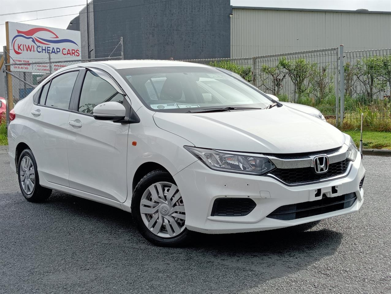 2018 Honda Grace thumbnail