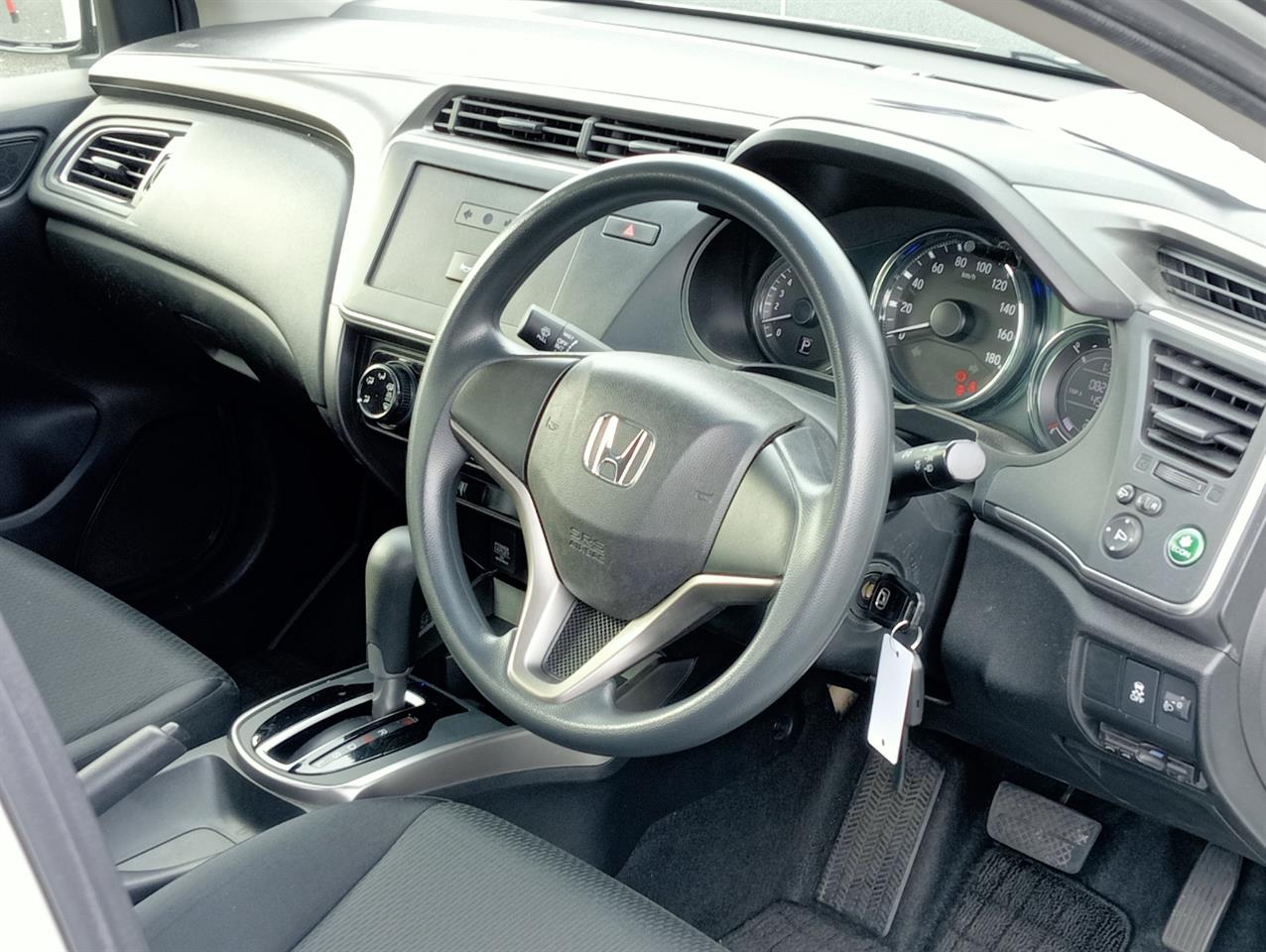 2018 Honda Grace thumbnail