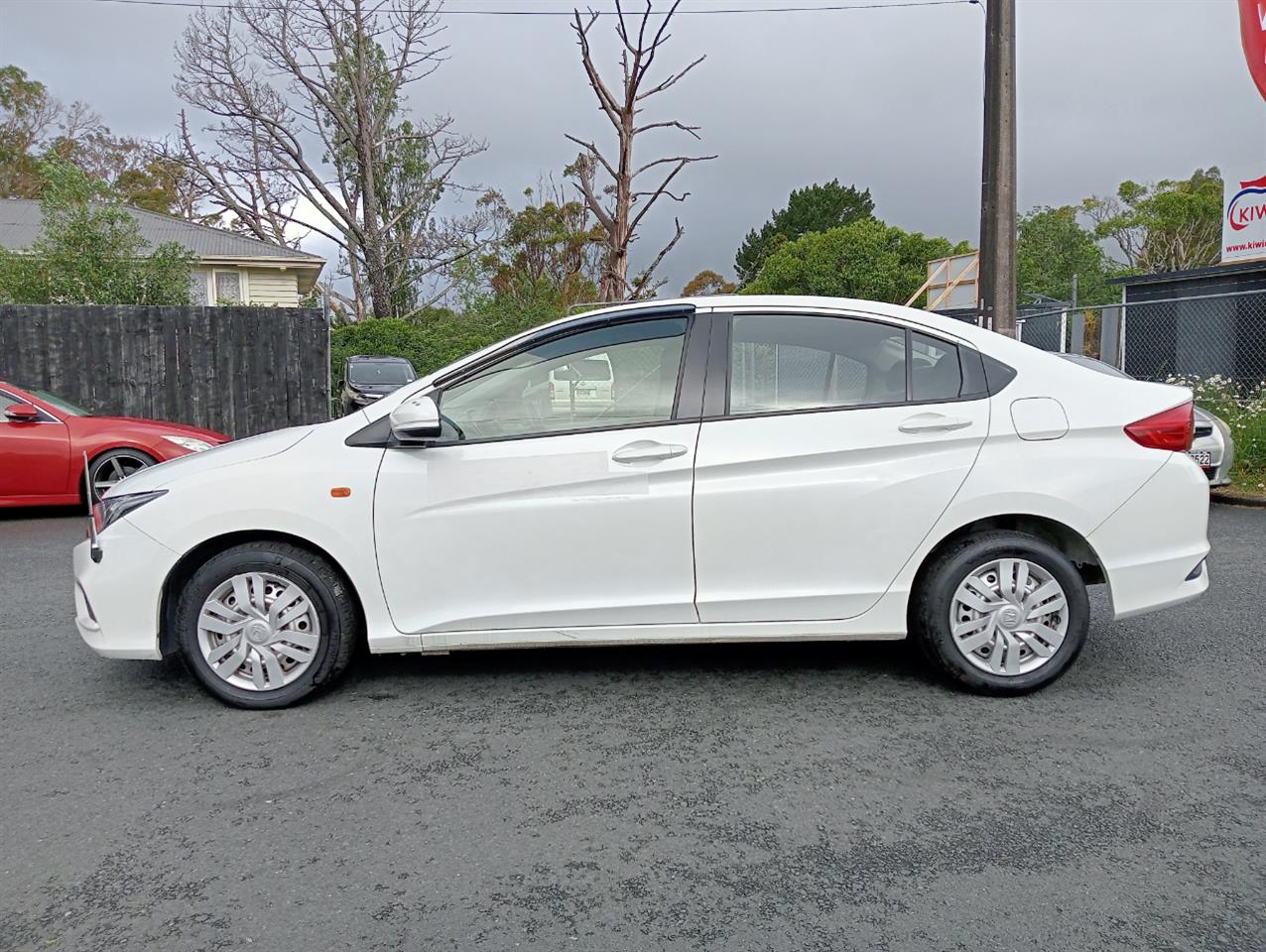2018 Honda Grace thumbnail