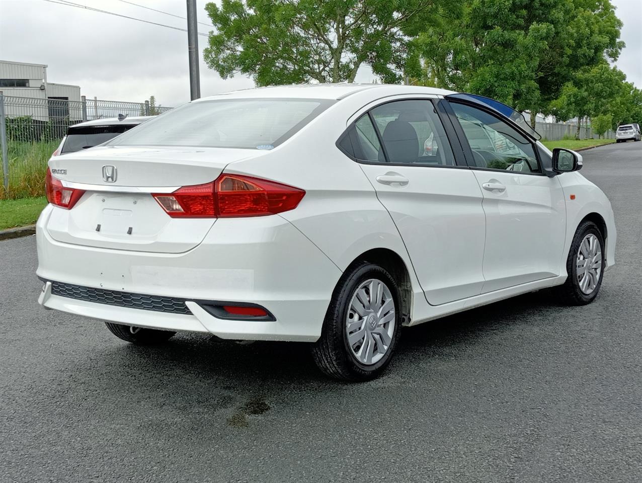 2018 Honda Grace thumbnail