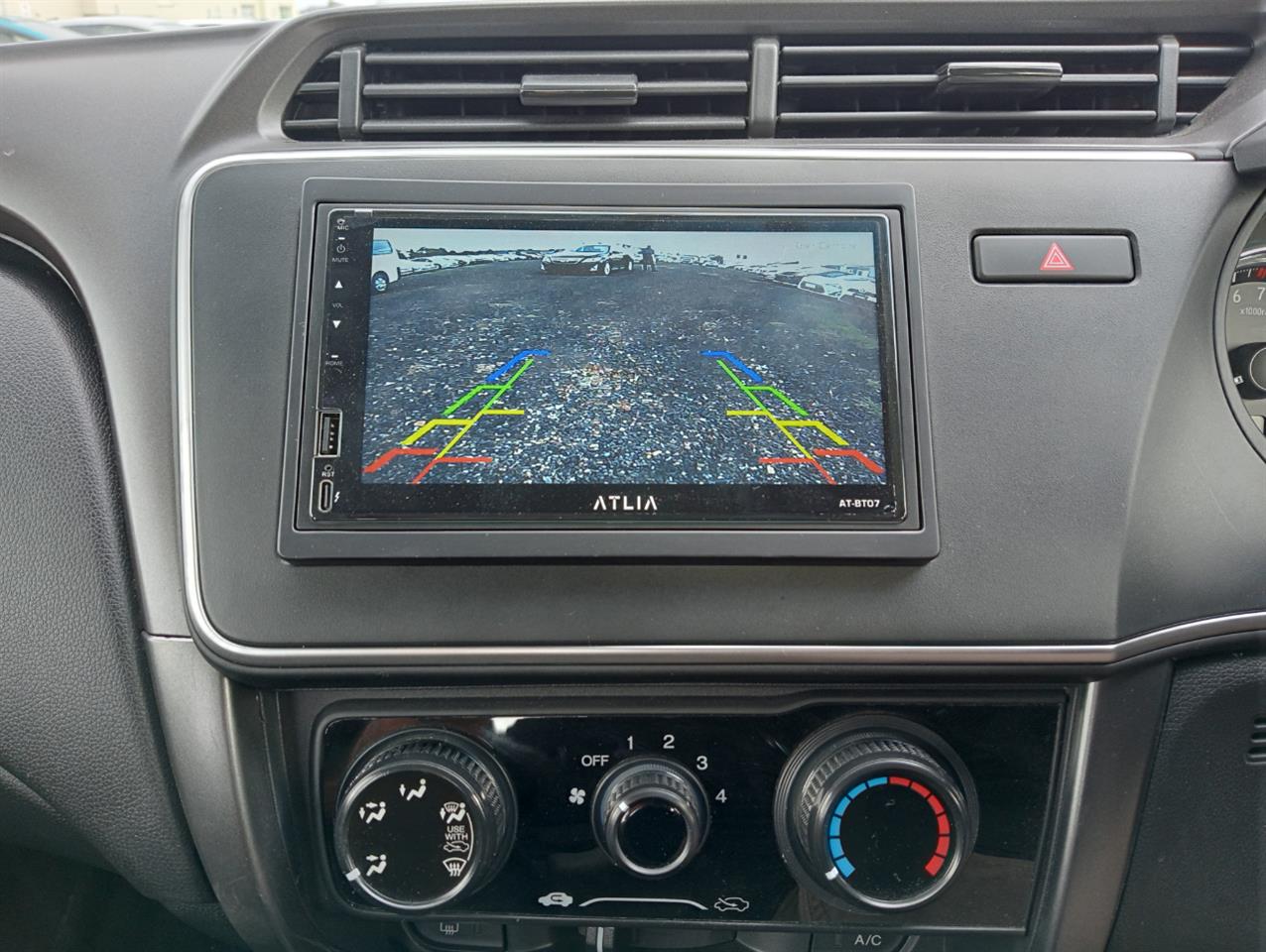 2018 Honda Grace thumbnail
