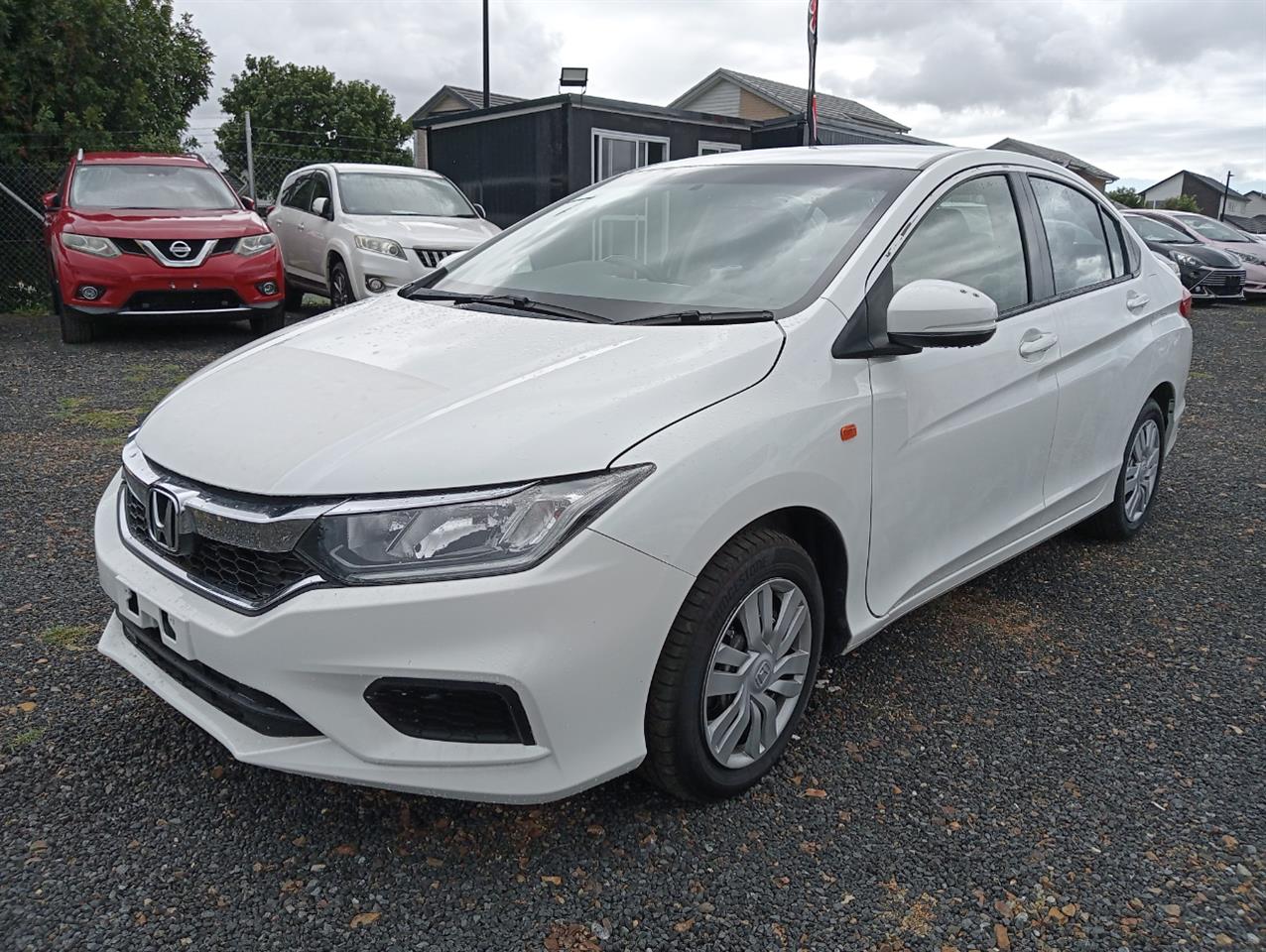 2018 Honda Grace thumbnail