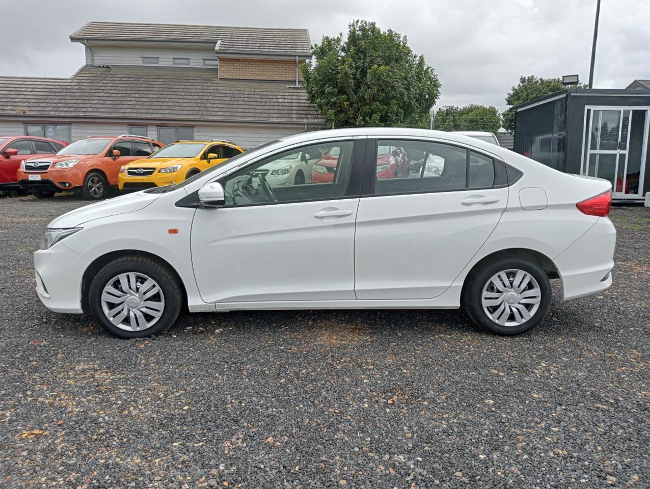 2018 Honda Grace thumbnail