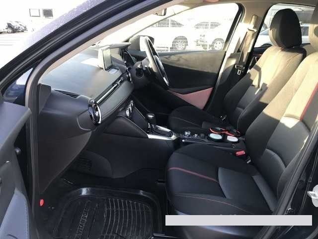 2015 Mazda Demio thumbnail
