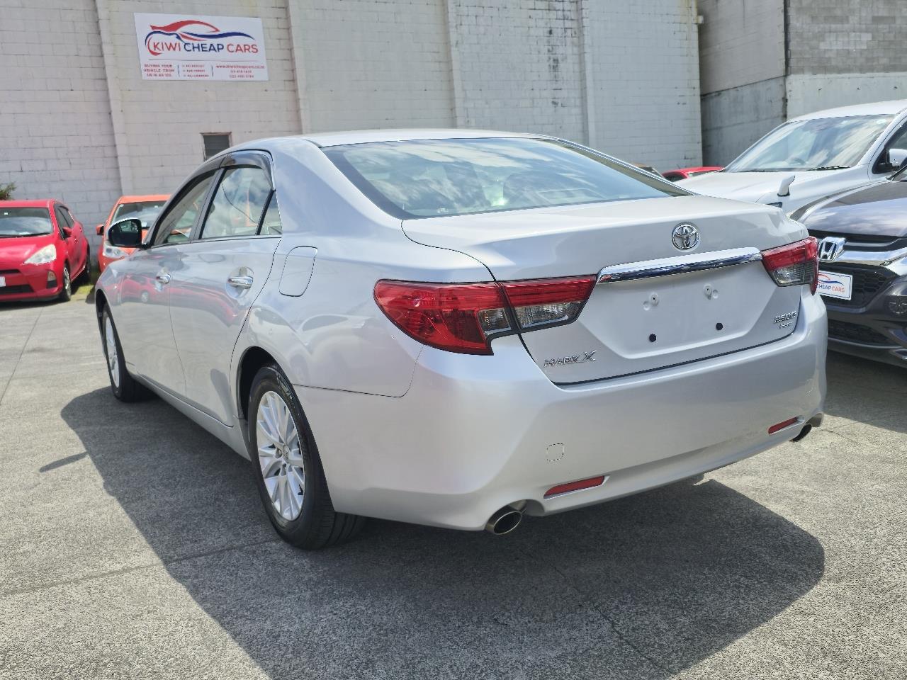2013 Toyota Mark-X thumbnail