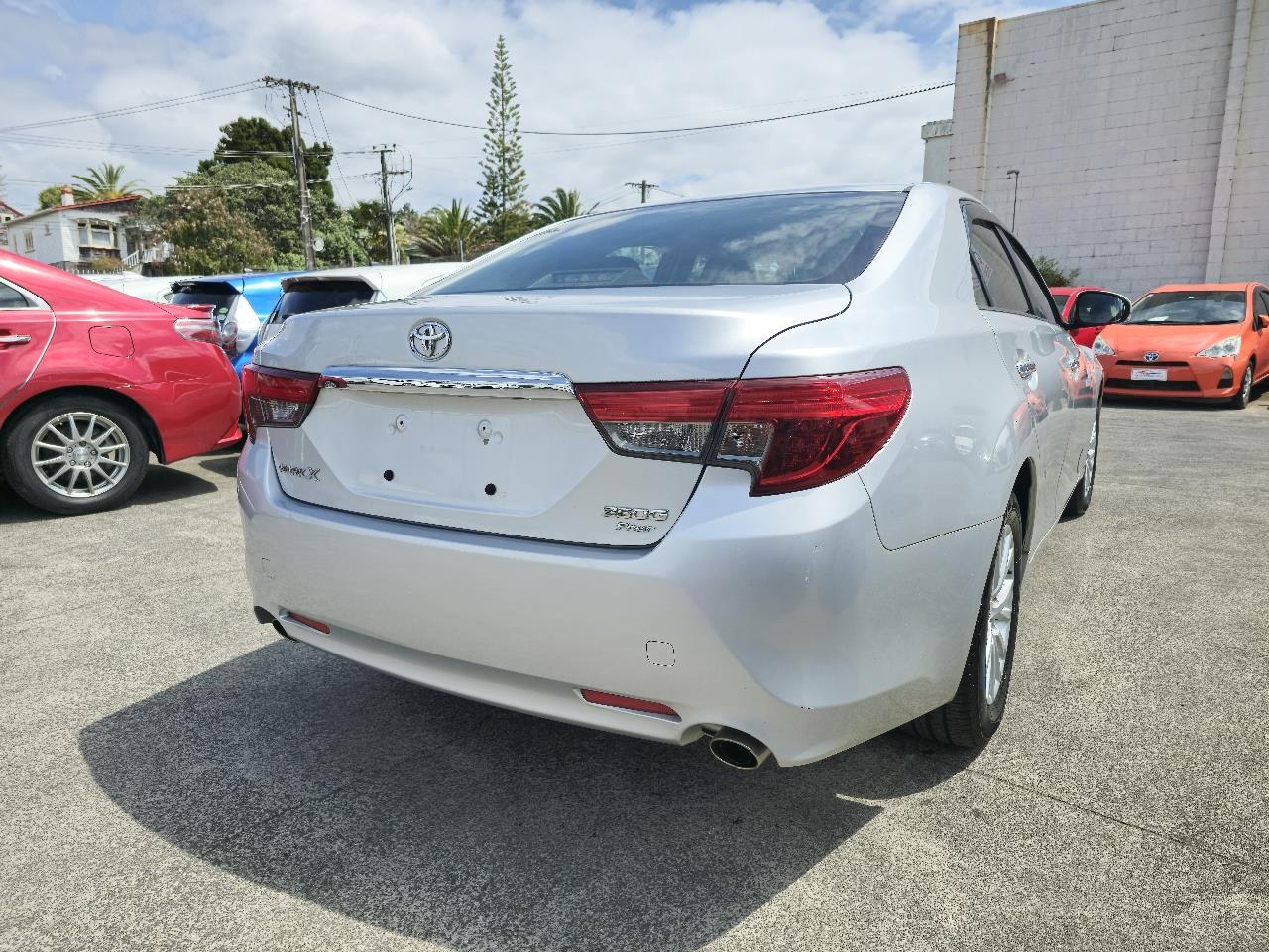 2013 Toyota Mark-X thumbnail