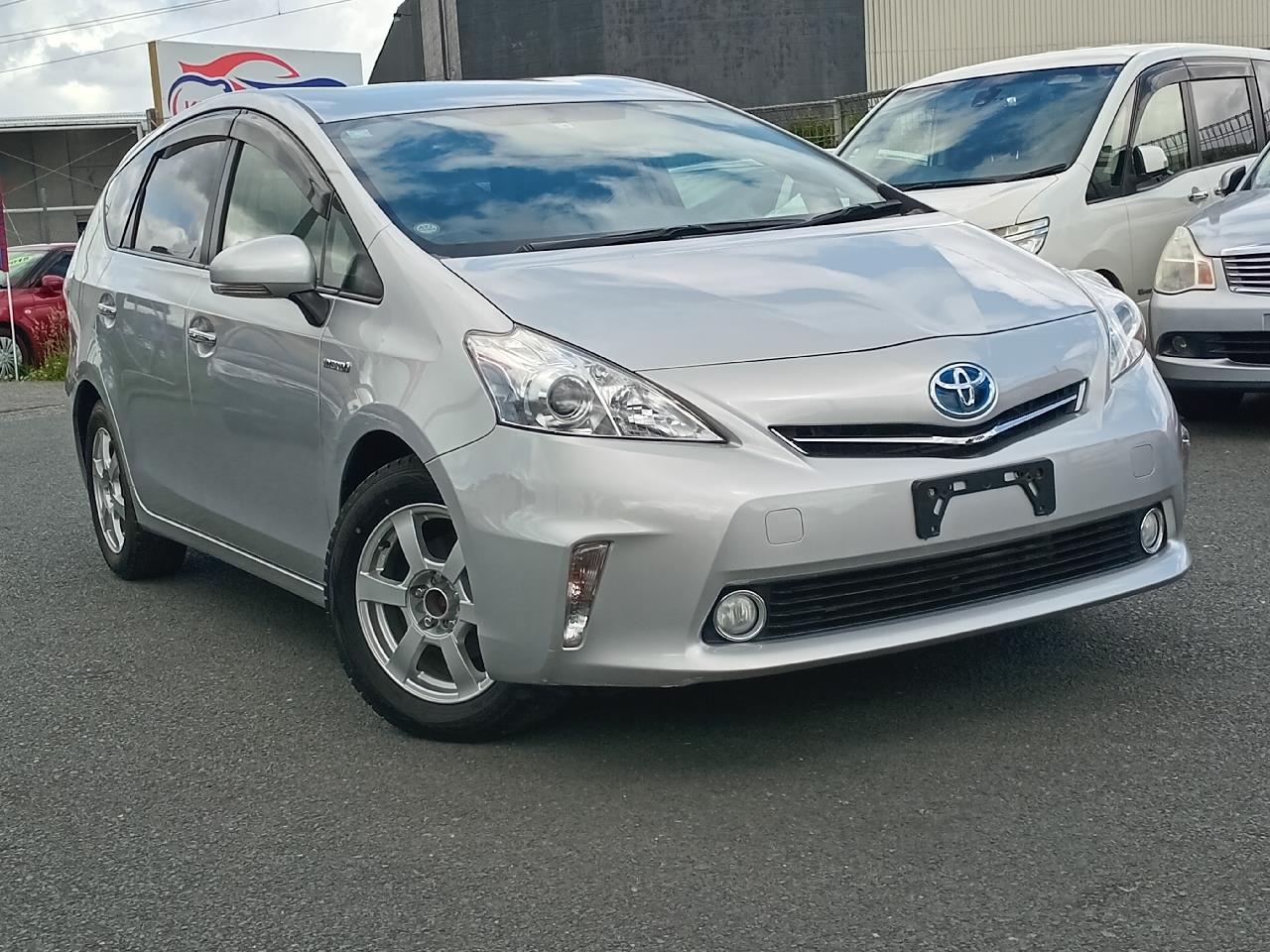 2014 Toyota Prius thumbnail