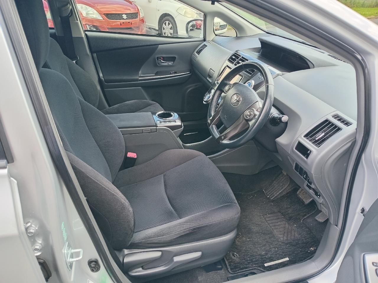 2014 Toyota Prius thumbnail
