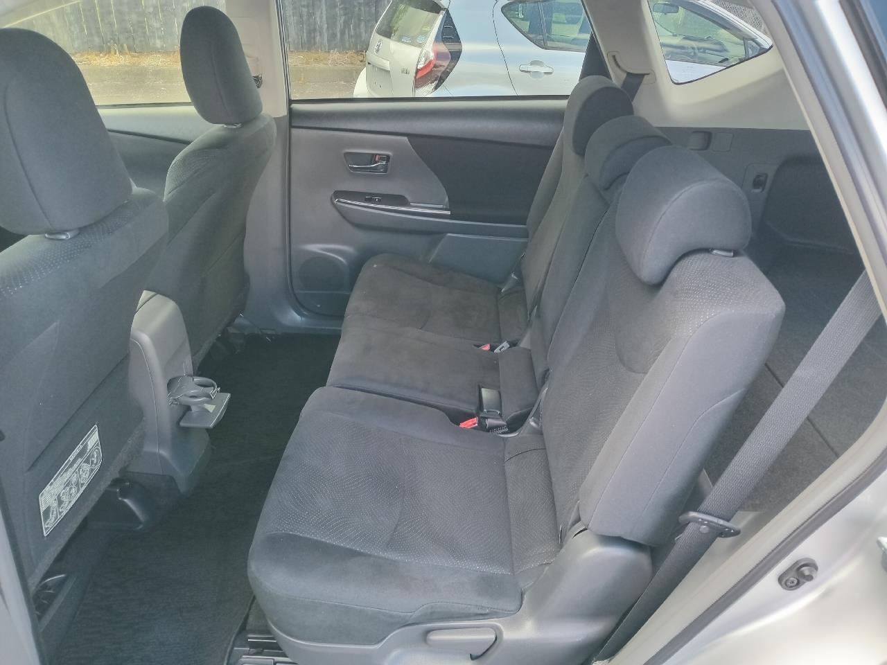 2014 Toyota Prius thumbnail