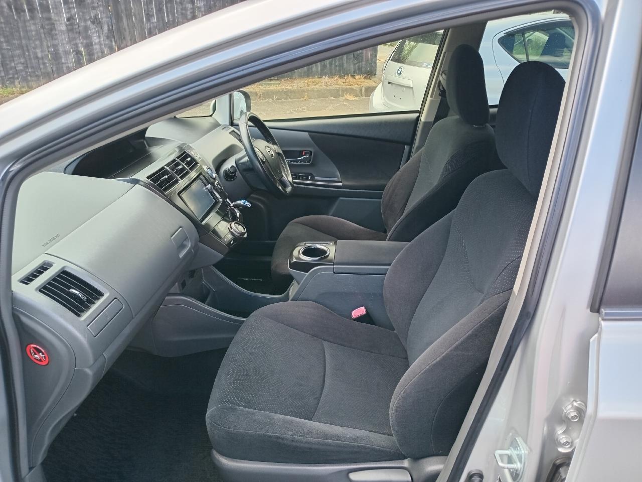 2014 Toyota Prius thumbnail